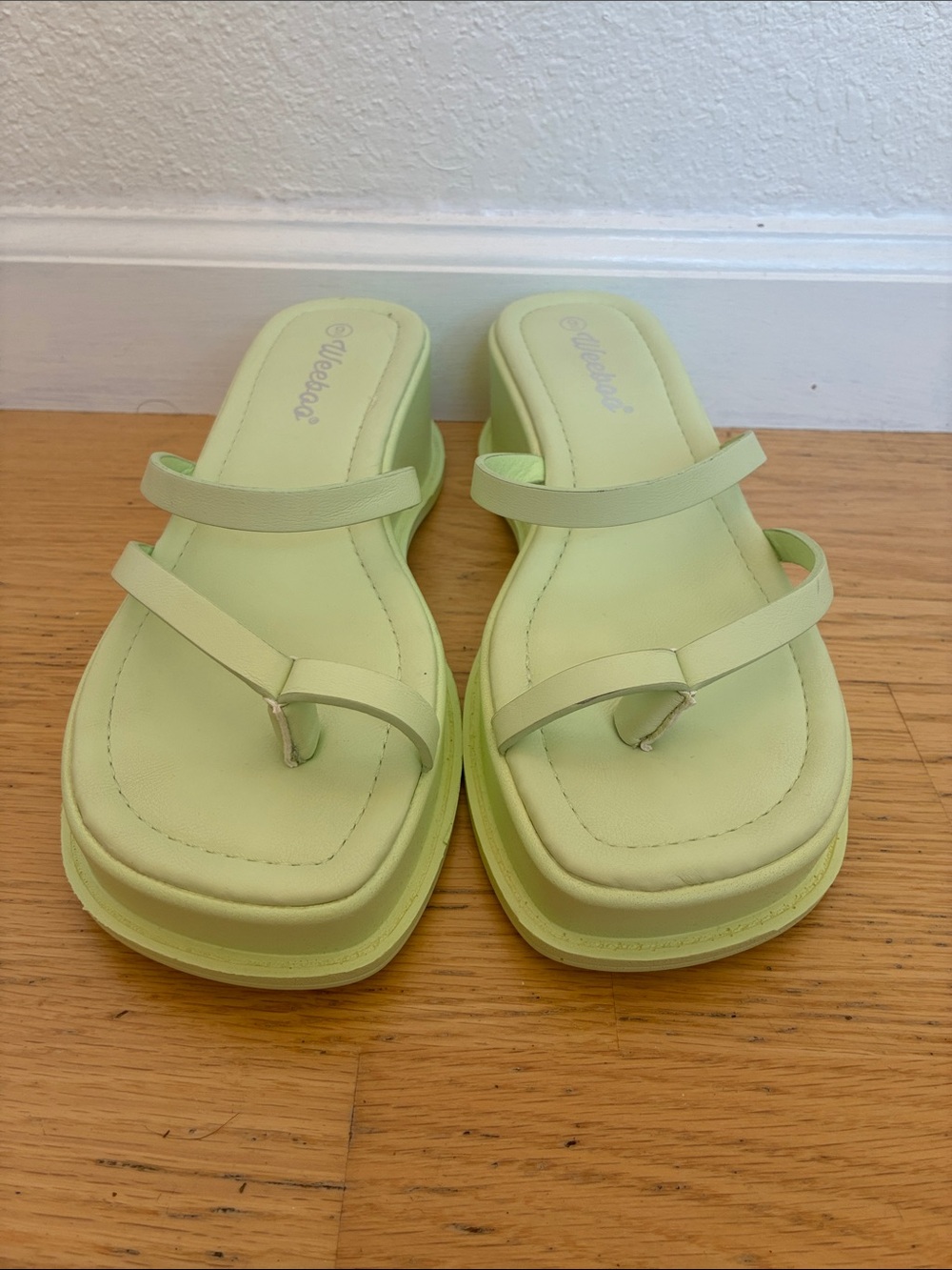 Platform Toe-Ring Sandals in Lime Green by Wild Rose
